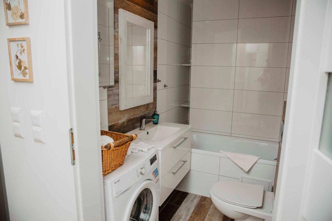 Jbhotels Apartament Comfort Apartment *