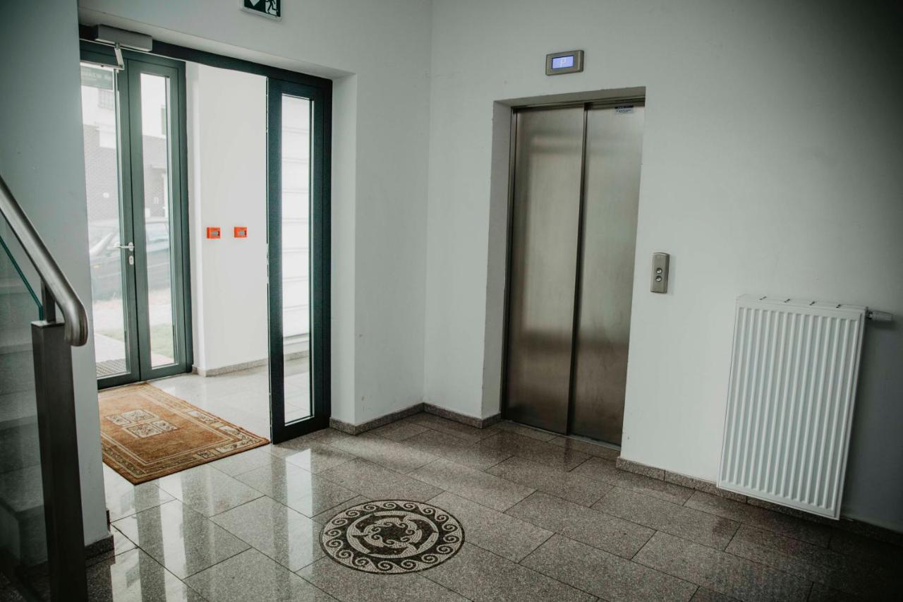 Jbhotels Apartament Comfort *